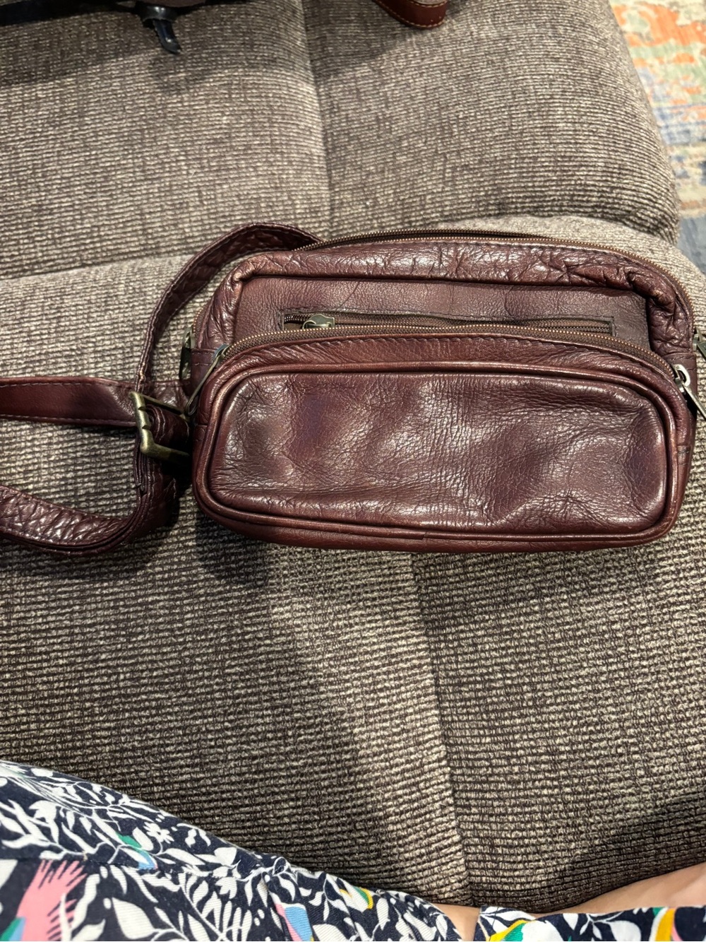 Vintage Crossbody Fanny Pack Bag - Burgundy Leather